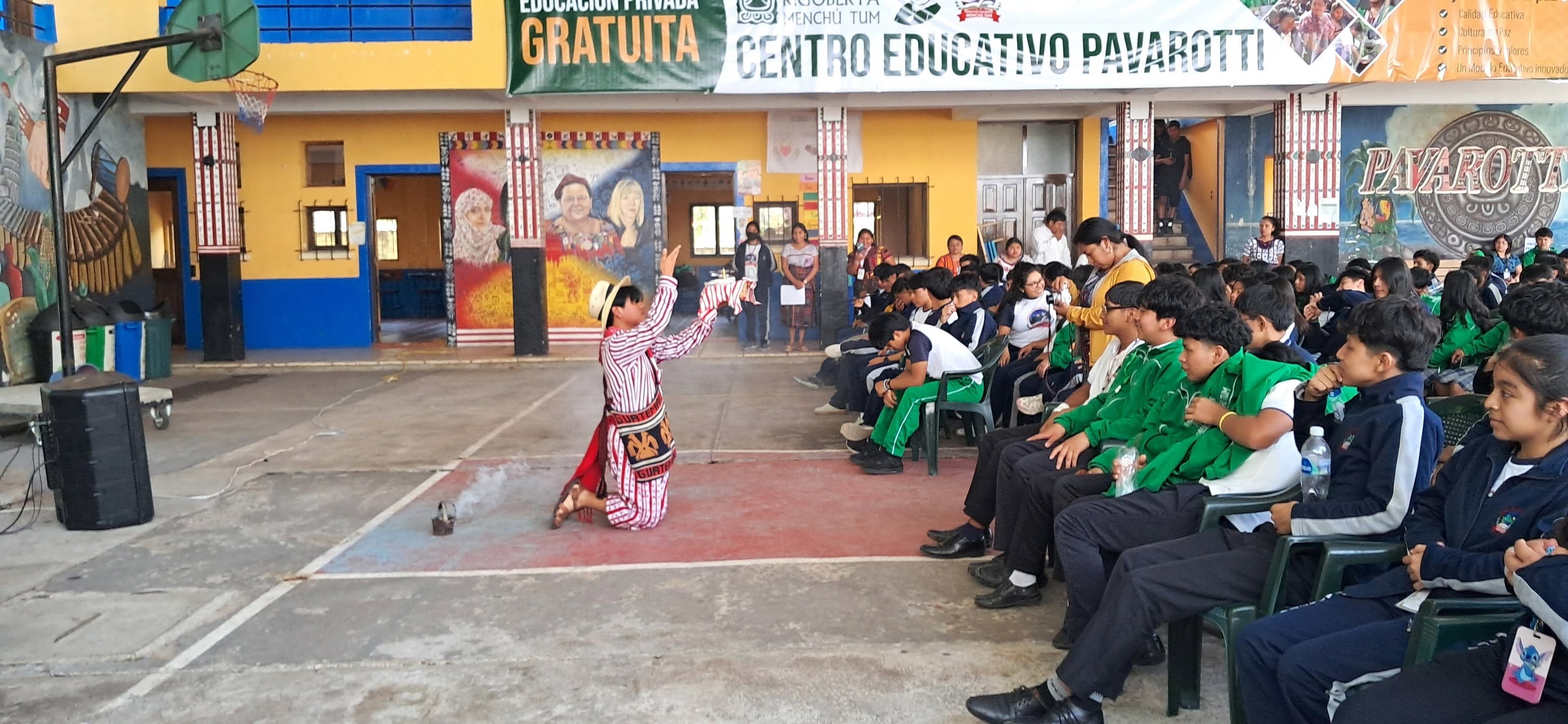 Imagen ilustrativa de un entorno educativo; no identifica las instalaciones de Centro Educativo Pavarotti.